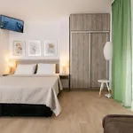 شقة Iva نيوم